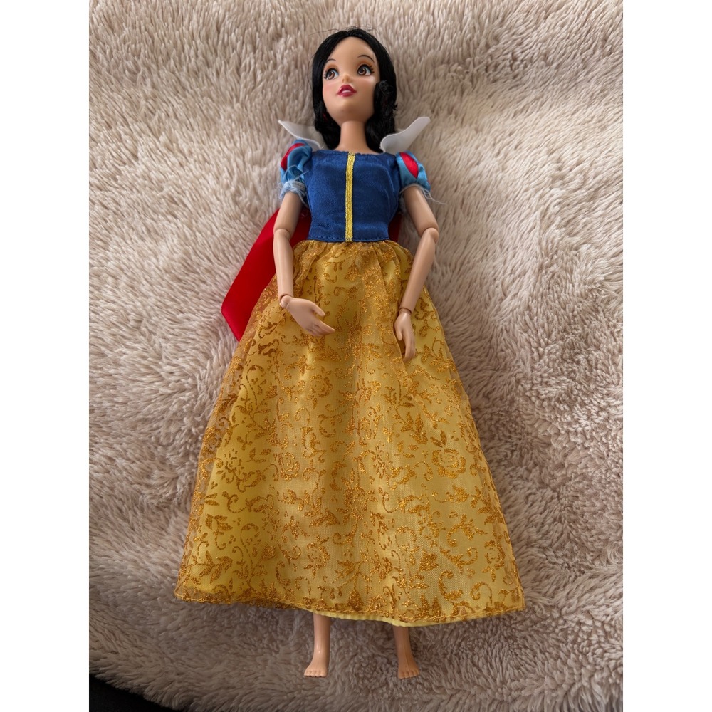 Disney‎ Princess Snow White Doll Classic Gown Red Cape Jointed Arms 2019